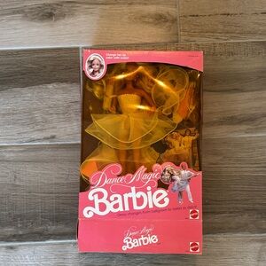 NEW Vintage Mattel Barbie 1989Dance Magic Doll